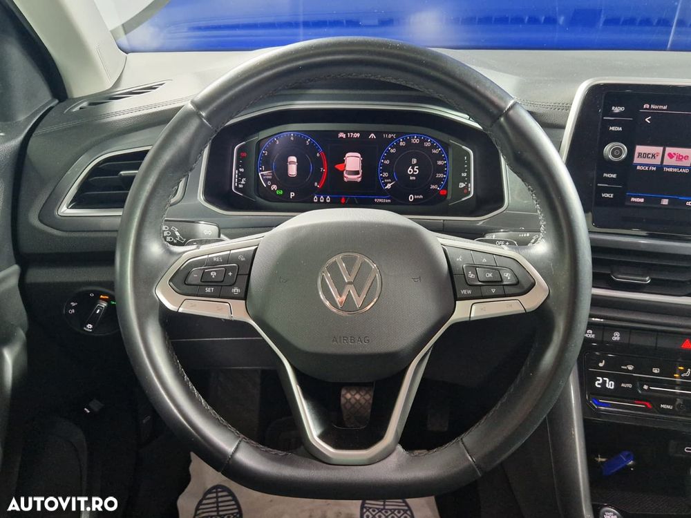 Volkswagen T-Roc - 13