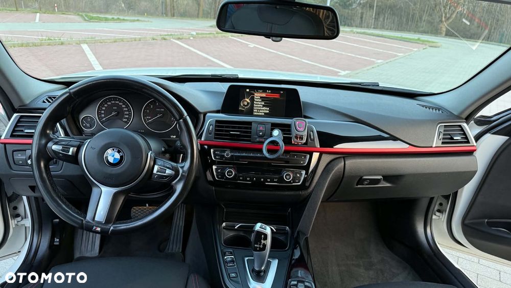 BMW Seria 3 318i Sport Line - 12