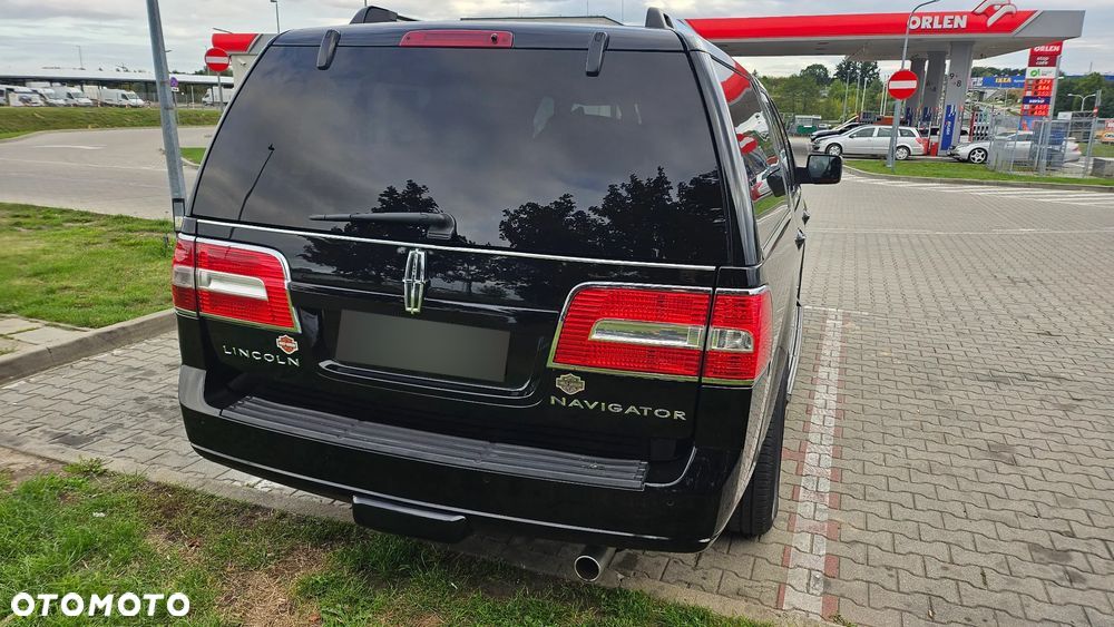 Lincoln Navigator 5.4 L 4x4 - 6