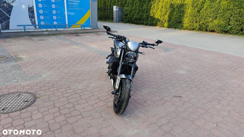 Triumph Trident - 2