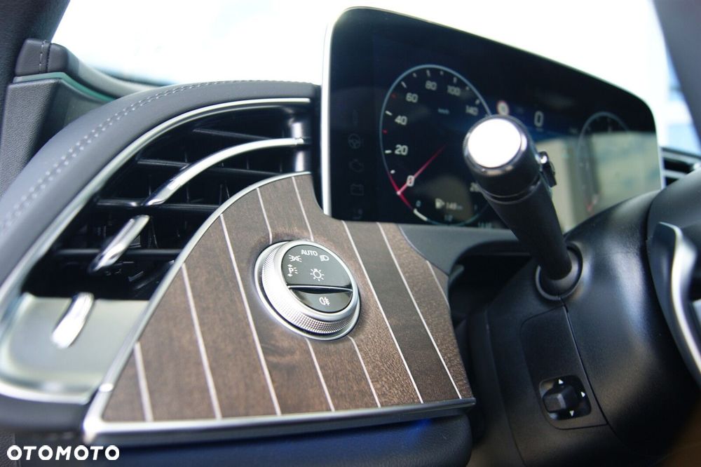 Mercedes-Benz Klasa E - 16