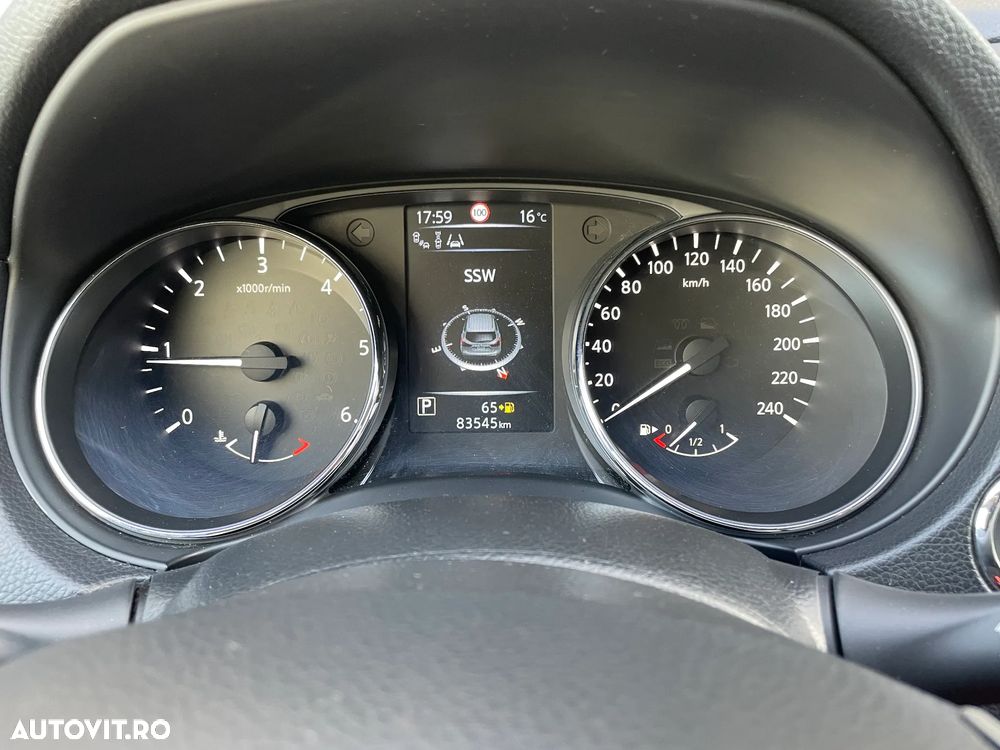 Nissan Qashqai 1.6 DCI Xtronic TEKNA+ - 28