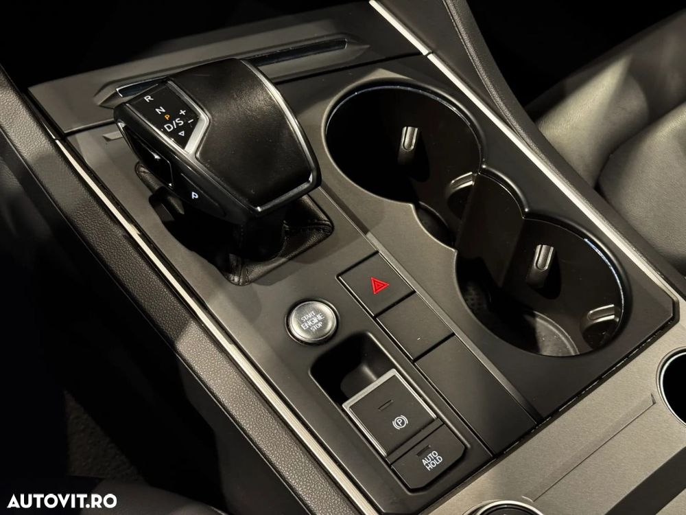 Volkswagen Touareg - 36