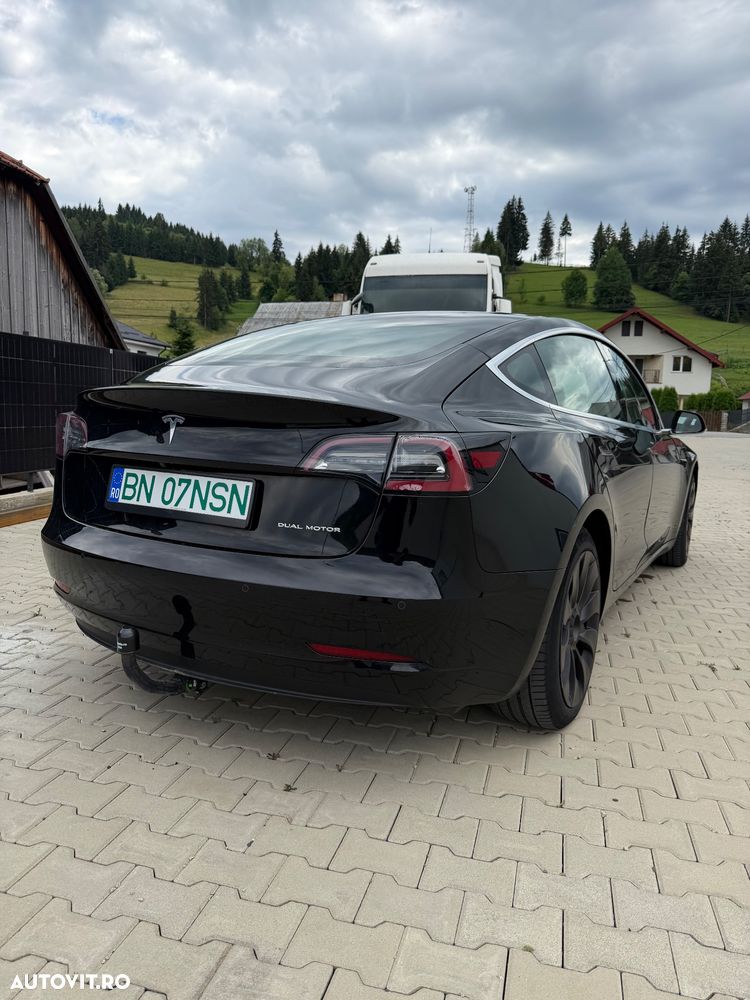 Tesla Model 3 Long Range - 5