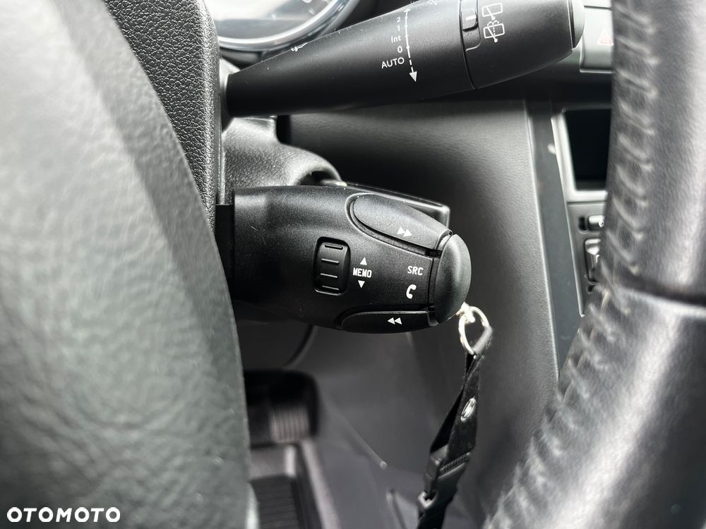 Peugeot 3008 1.6 BlueHDi Allure S&S EAT6 - 22