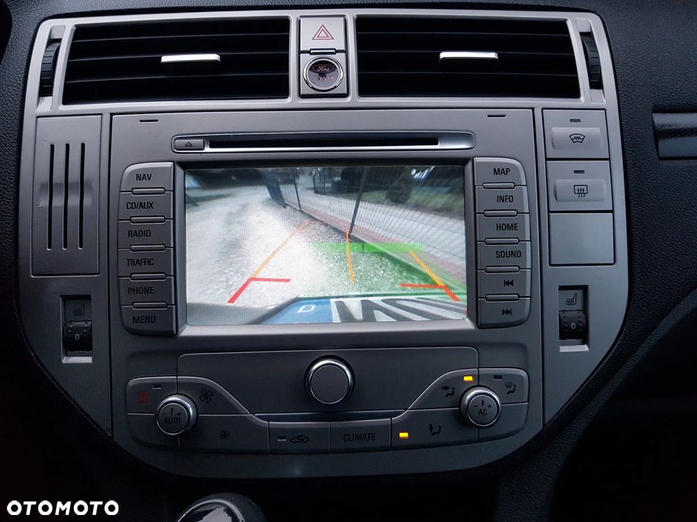 Ford Kuga 2.0 TDCi 2x4 Titanium - 17