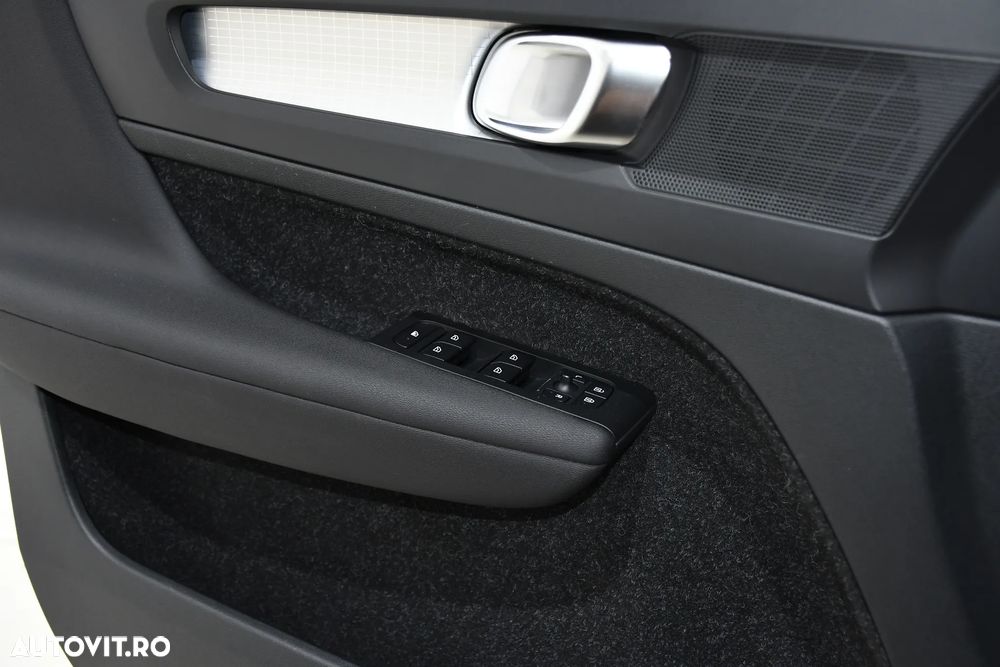 Volvo XC 40 - 33