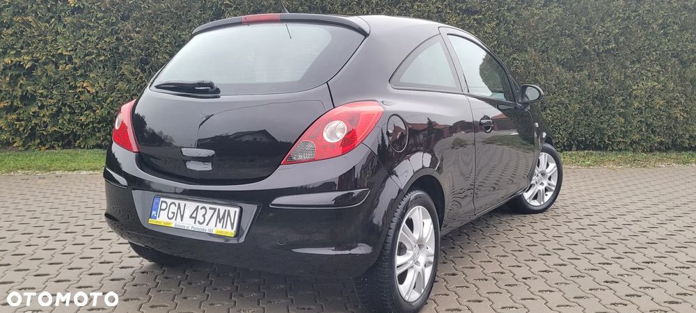 Opel Corsa 1.2 16V Limited Edition - 4