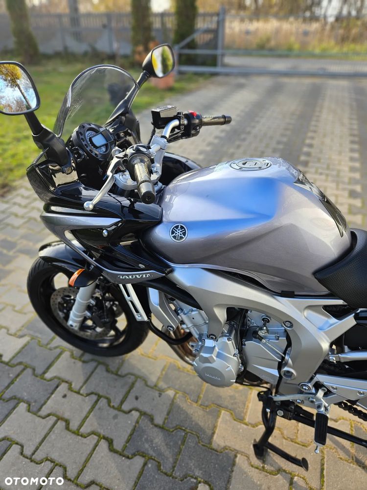 Yamaha FZ6 - 11
