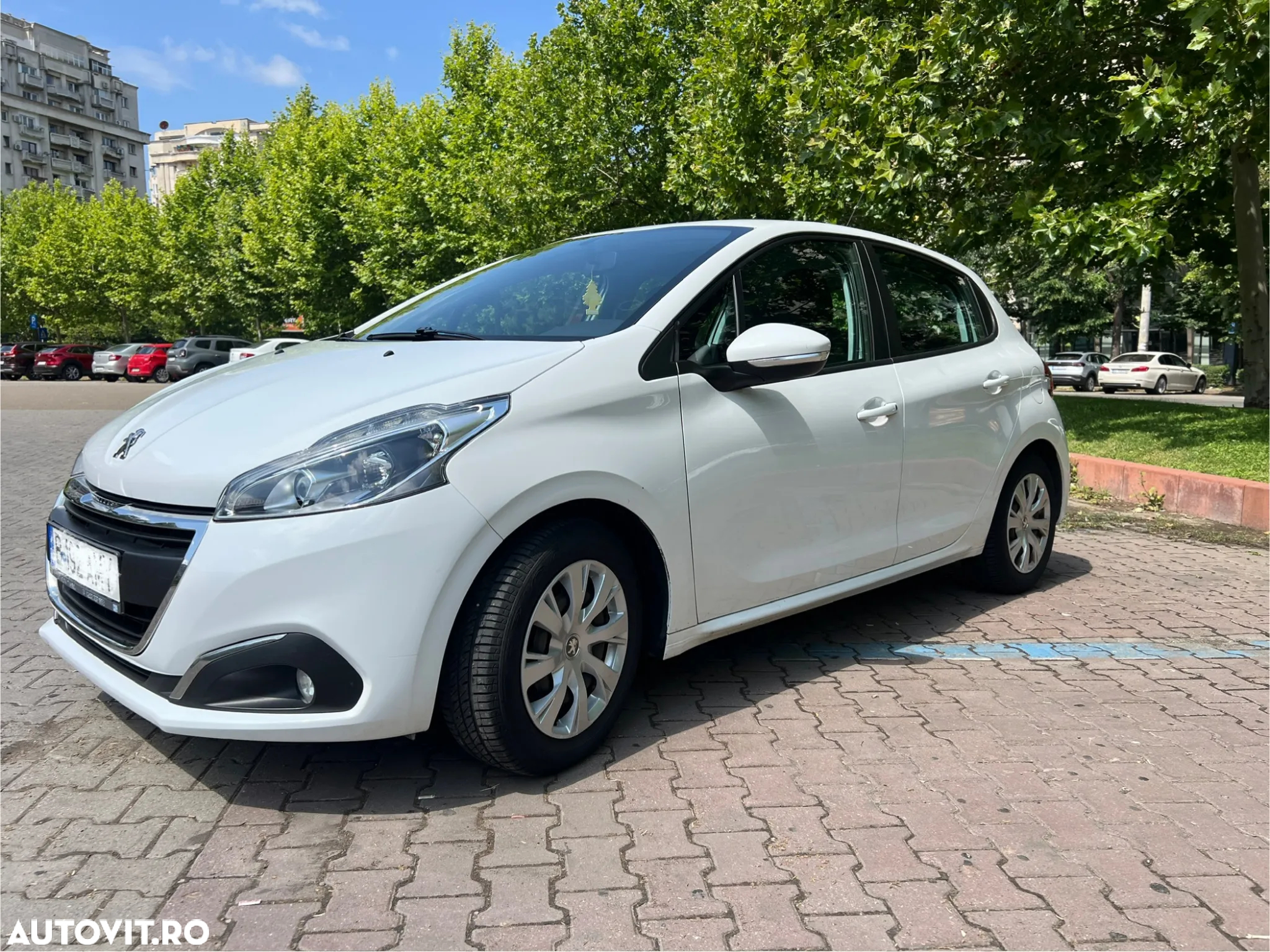 Peugeot 208 1.2 L PureTech Active - 9