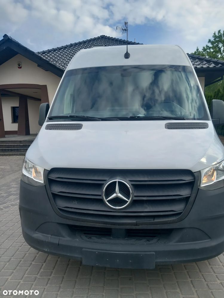 Mercedes-Benz Sprinter - 10
