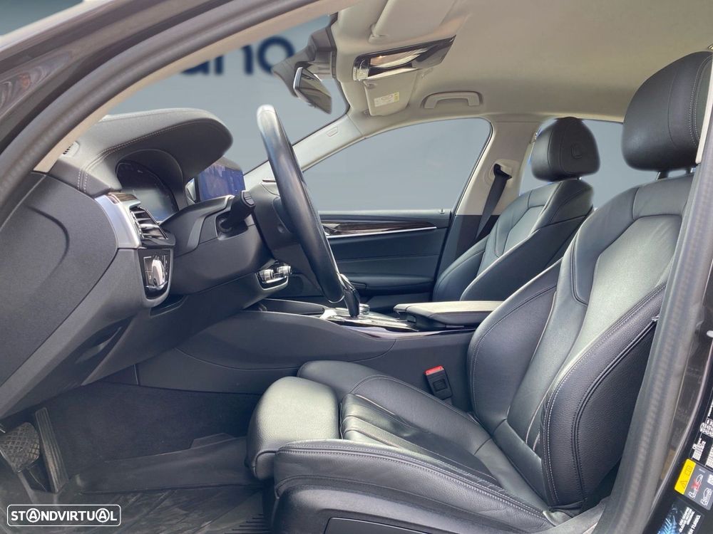 BMW 530 e Line Luxury - 4