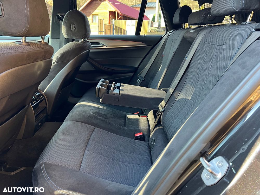 BMW Seria 5 520d Touring Aut. M Sport Edition - 10