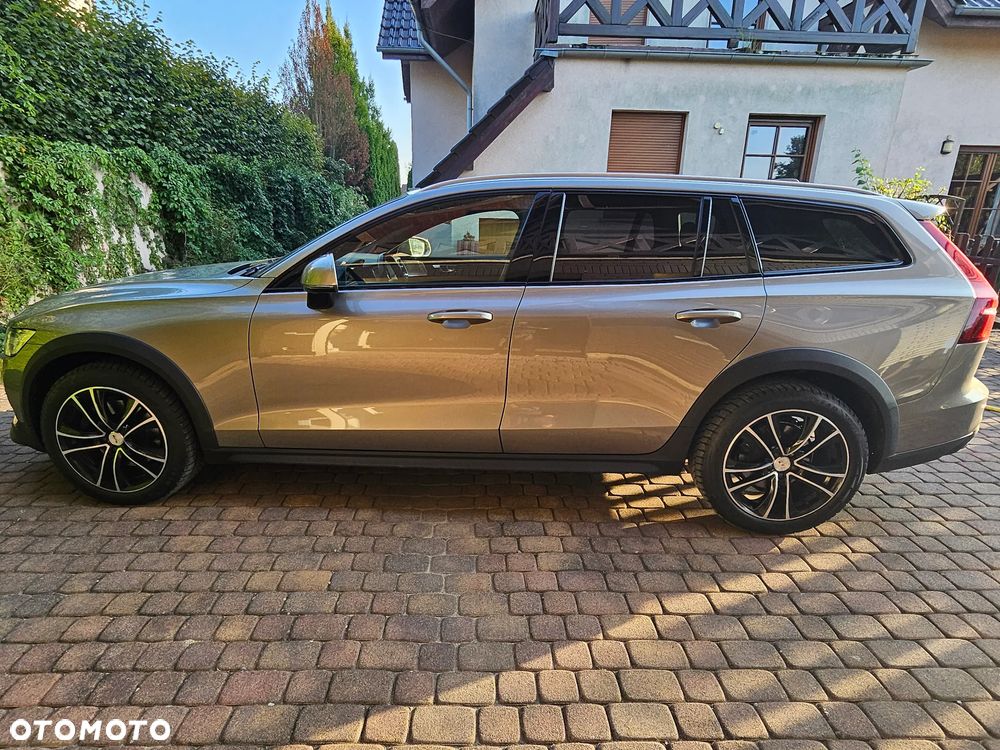 Volvo V60 Cross Country D4 AWD - 34