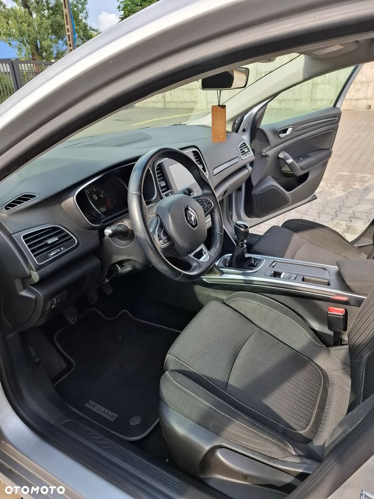 Renault Megane ENERGY TCe 130 Start & Stop LIMITED - 9