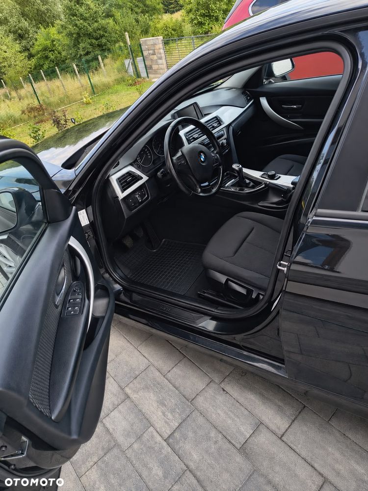 BMW Seria 3 320i Luxury Line - 7