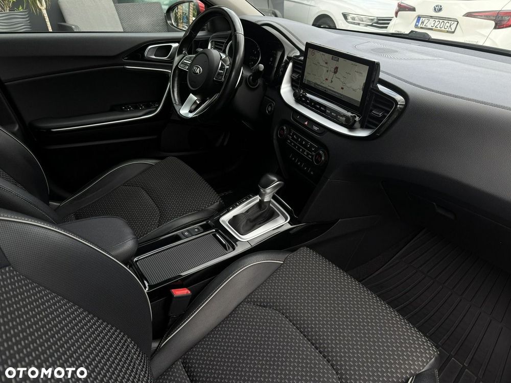 Kia XCeed 1.6 T-GDI Business Line DCT - 25