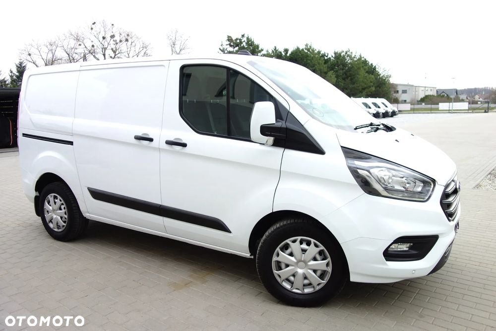 Ford Transit Custom Automat 2.0 Ecoblue 130 KM L1H1 Klima - 22