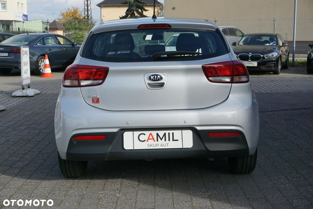 Kia Rio - 5