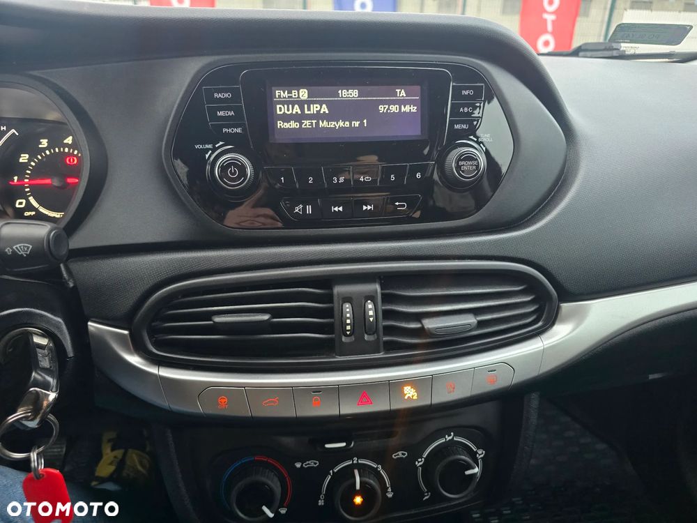 Fiat Tipo 1.4 16V Street - 24