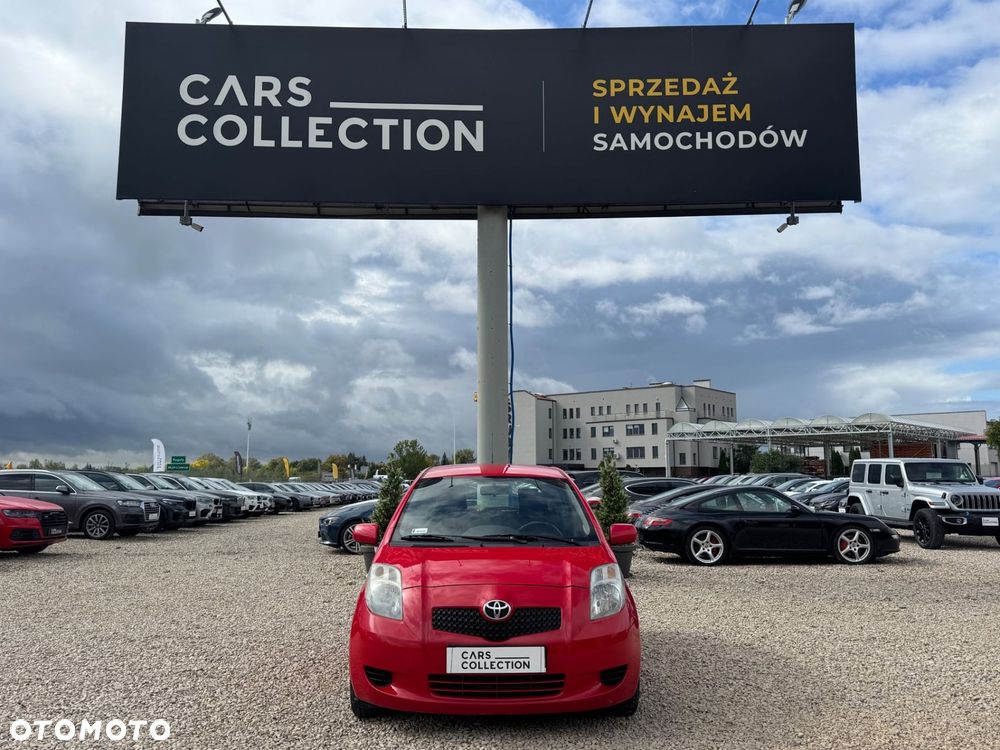 Toyota Yaris 1.3 - 16