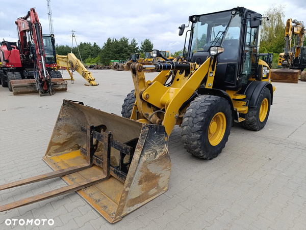 Caterpillar 908M