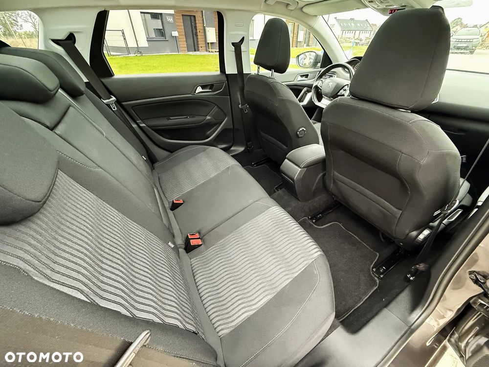 Peugeot 308 SW BlueHDi 150 EAT6 Stop & Start Allure - 9