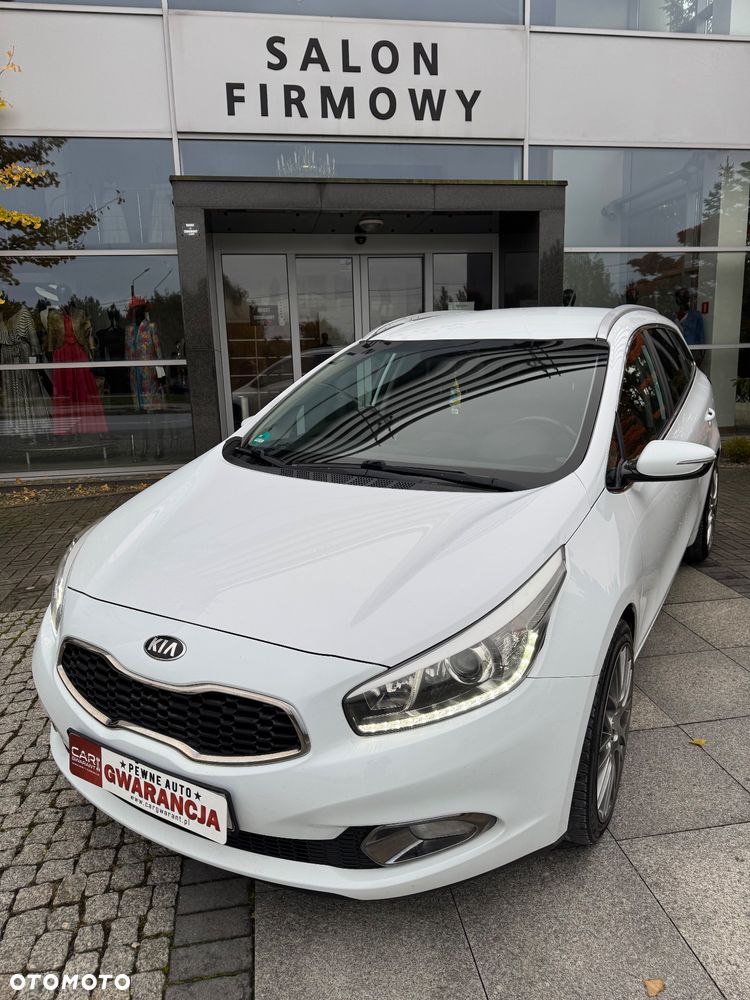 Kia Ceed 1.6 GDI SW ISG UEFA EURO 2016 - 5