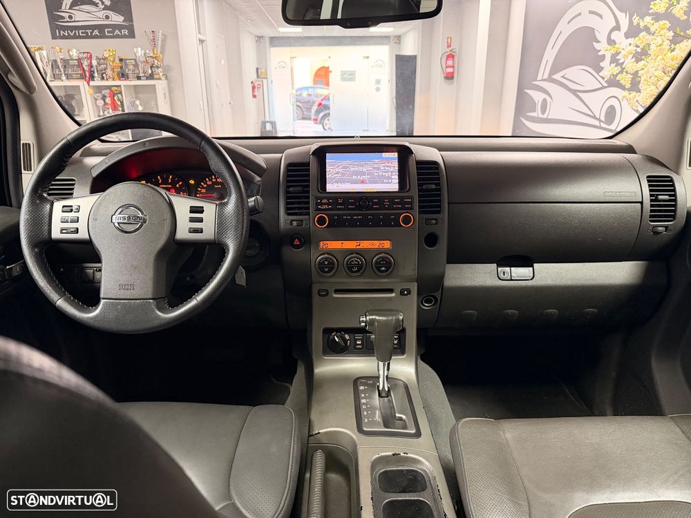 Nissan Navara 2.5 dCi CD LE Premium AT - 23