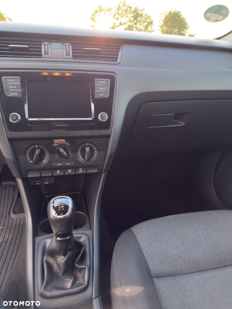 Skoda RAPID - 15