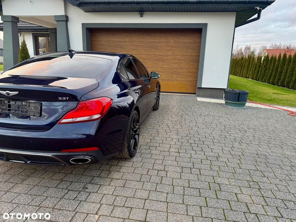 Genesis G70 - 12