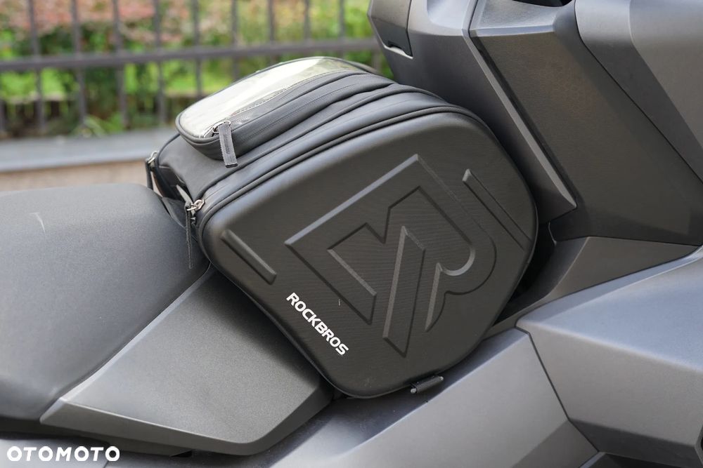 Honda ADV350 - 16