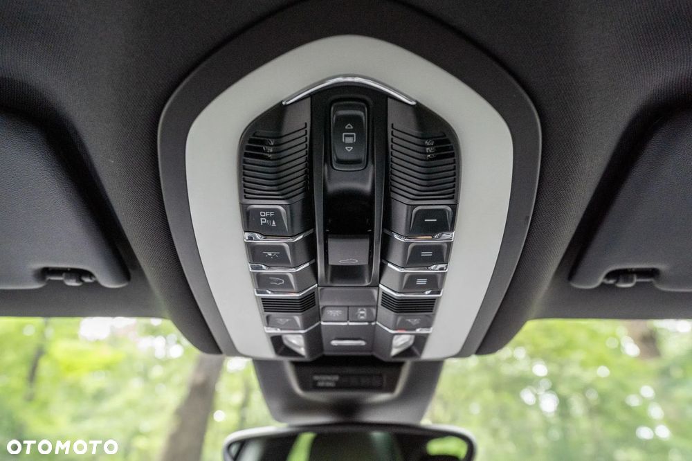 Porsche Macan - 19