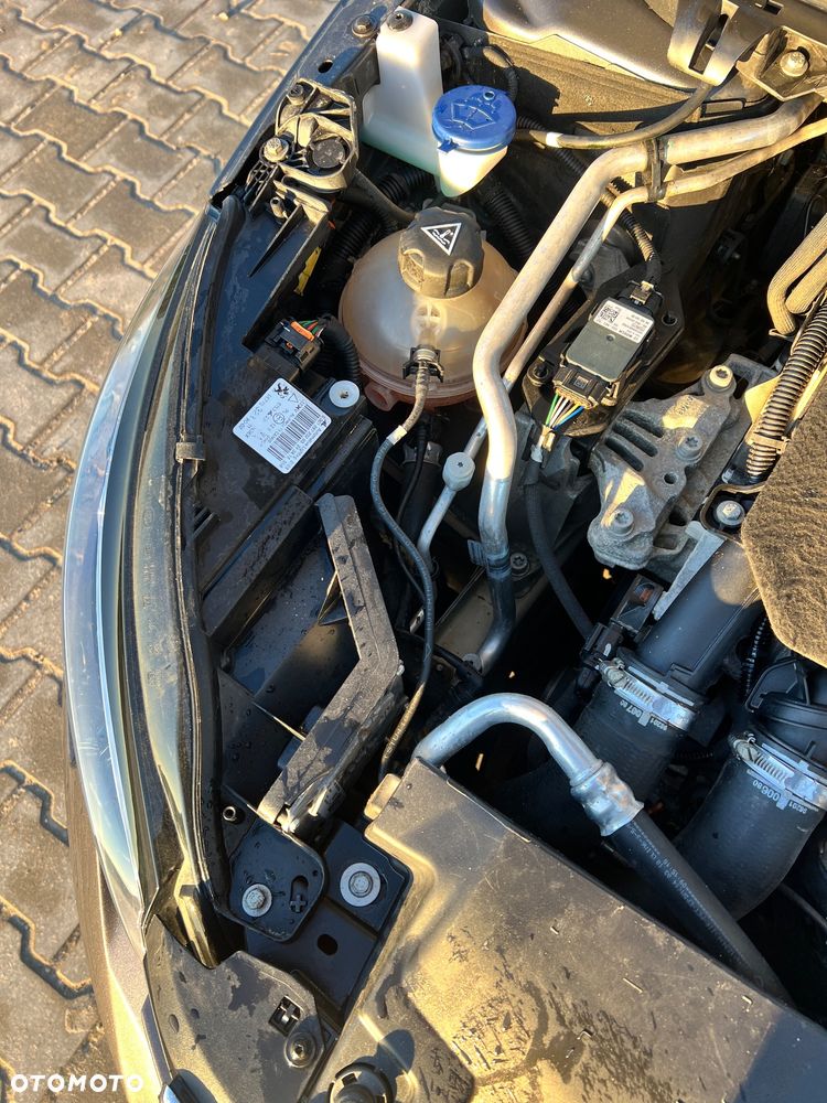 Peugeot 308 BlueHDi 130 EAT6 Stop & Start Allure - 13