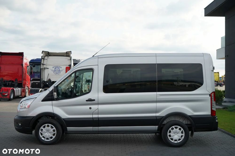 Ford TRANSIT / 6 miejsc / BRYGADÓWAKA  + Najazd na wózek / Dla osób niepełnosprawnych / 2021 / PO KONTRAKCIE SERWISOWYM - 6