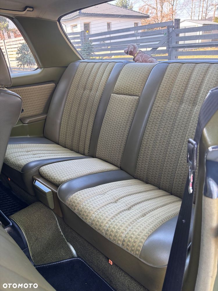 Mercedes-Benz W123 - 8