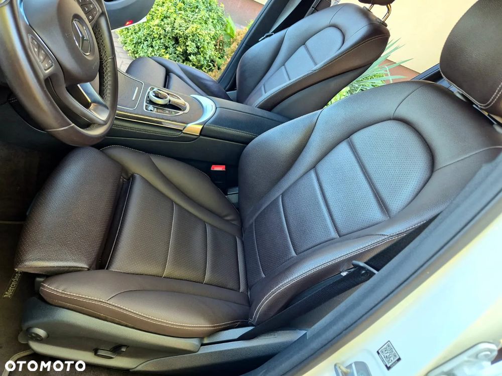 Mercedes-Benz GLC 220 d 4Matic 9G-TRONIC AMG Line - 22