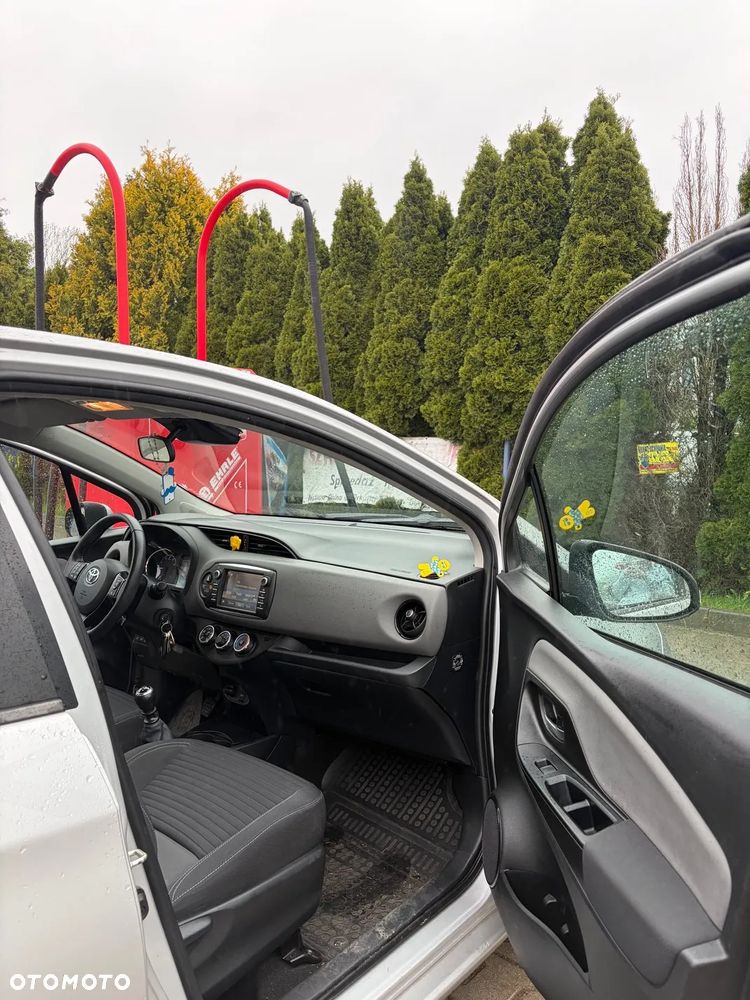 Toyota Yaris - 7
