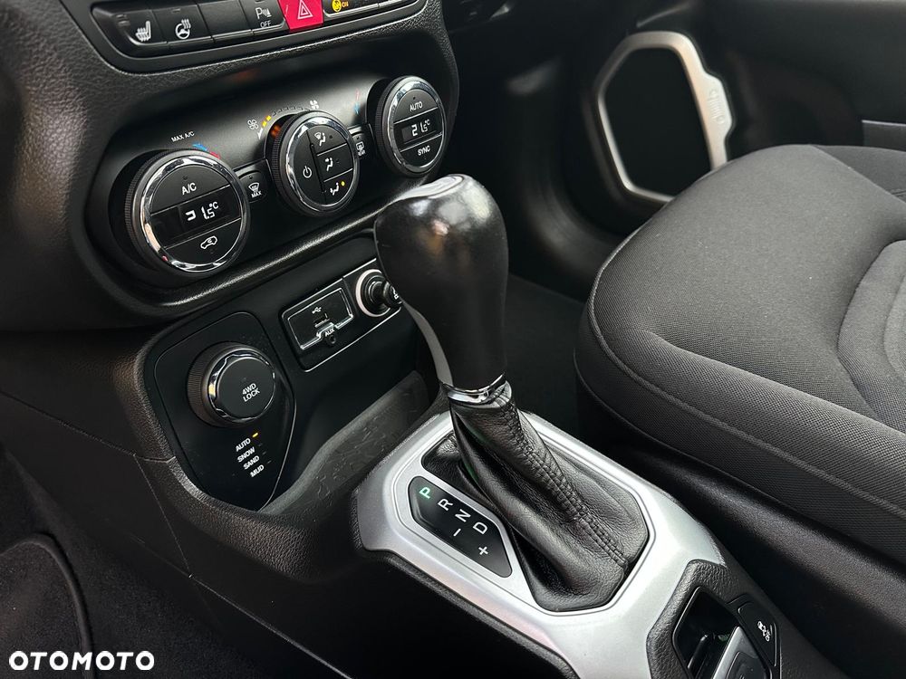 Jeep Renegade - 30