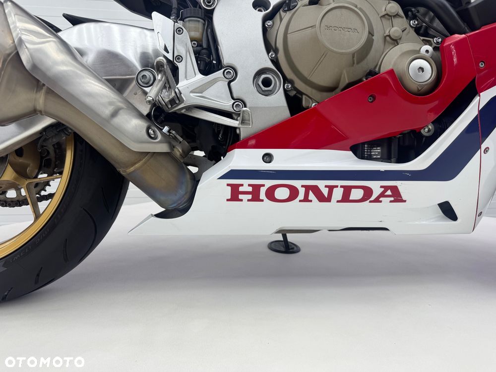 Honda CBR - 15