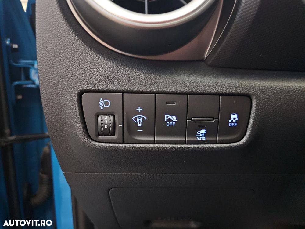 Hyundai KONA - 16
