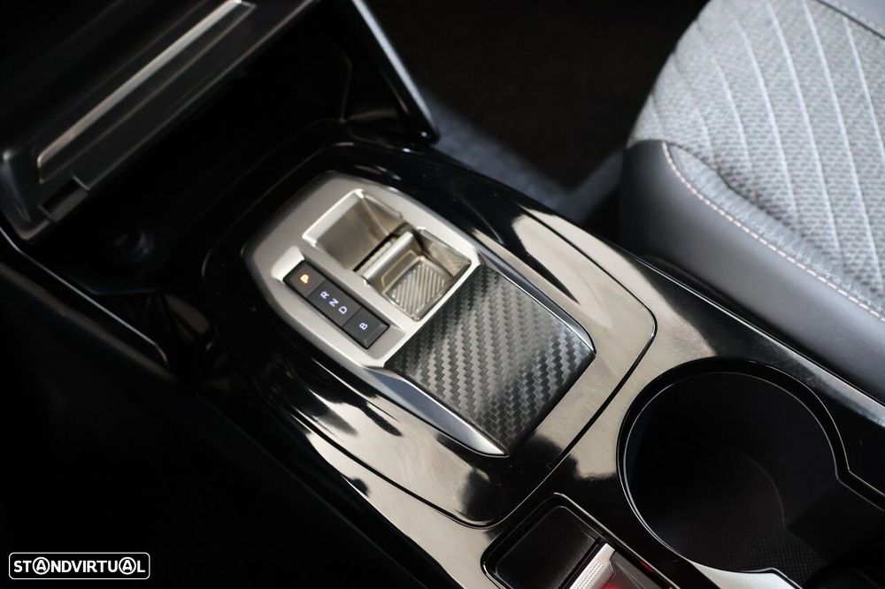 Peugeot e-2008 54 kWh Allure - 16