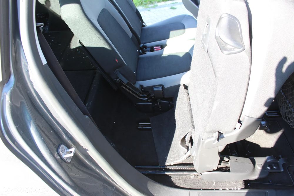 Citroën C4 Grand Picasso 1.6 e-HDi Seduction ETG6 - 22