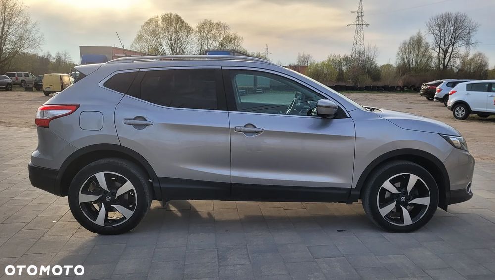 Nissan Qashqai 1.6 dCi Xtronic 360 - 6
