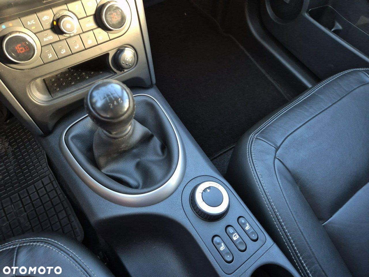 Nissan Qashqai+2 - 20
