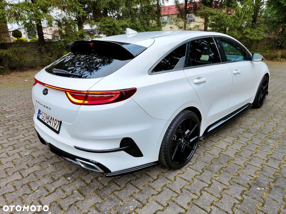 Kia ProCeed - 5