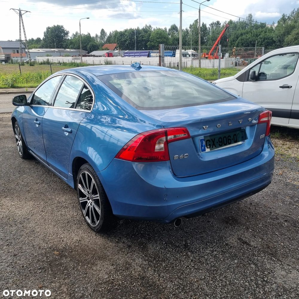 Volvo S60 D2 Momentum - 5
