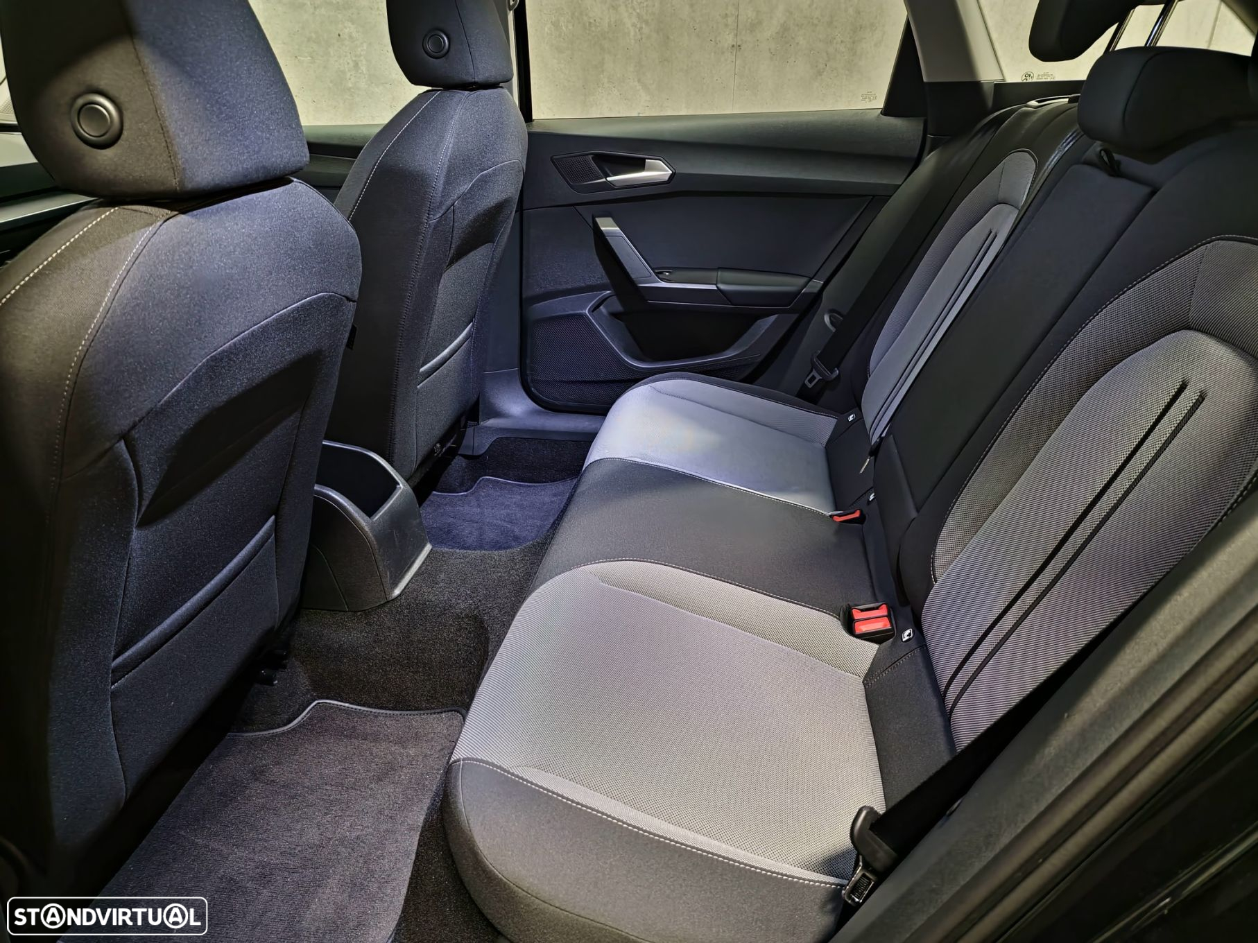 SEAT Leon ST 2.0 TDI Style DSG Edição Fiscal - 23