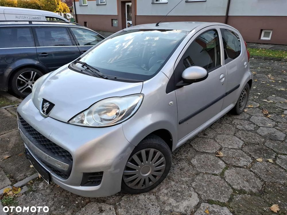 Peugeot 107 1.0 Trendy - 2