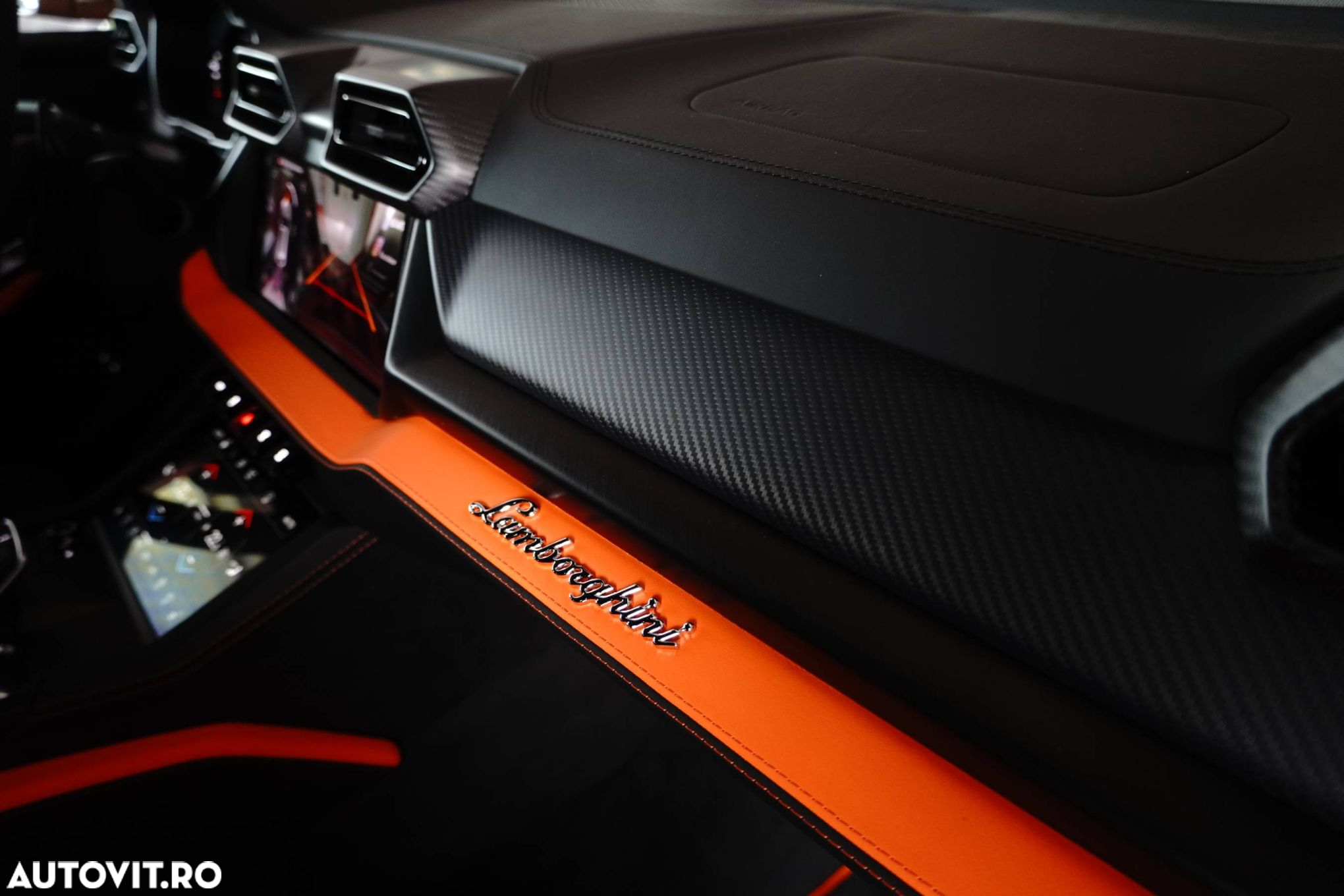 Lamborghini URUS - 29